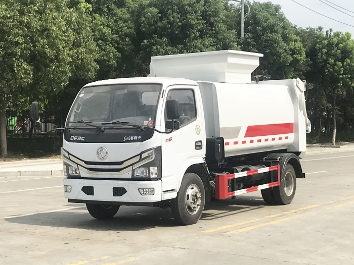 東風多利卡餐廚垃圾車