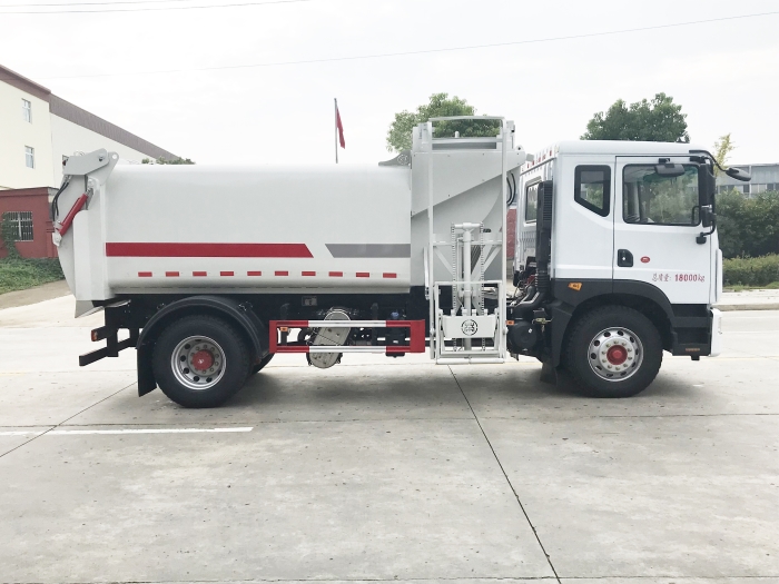 東風多利卡D9餐廚垃圾車